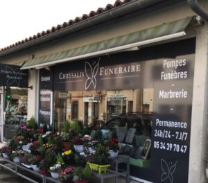 facade de boutique chrysalis funeraire